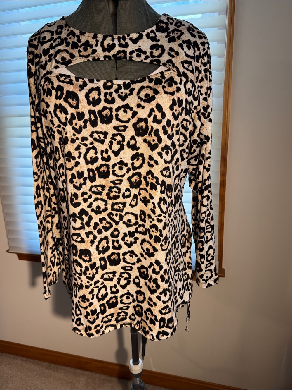 Kristin Nicole Leopard Print Long Sleeve Keyhole Tunic - Beige/Black